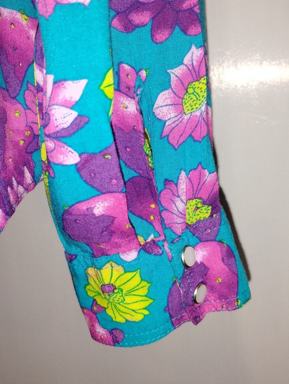 VIBRANT CACTUS FRUIT COWGIRL BLOUSE - Picture 8 of 10